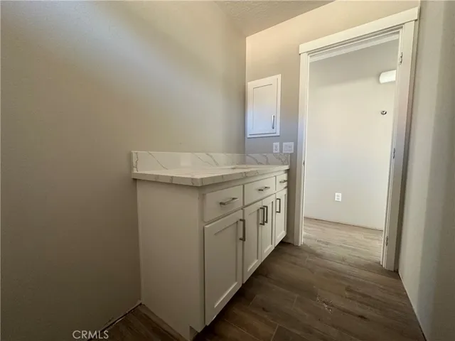 24140 Shoshone Road, Apple Valley, California 92307