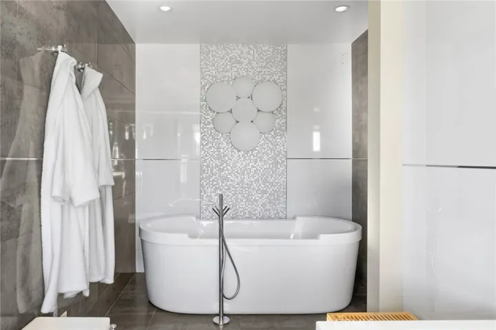 968 Oriole Drive, Laguna Beach, California 92651