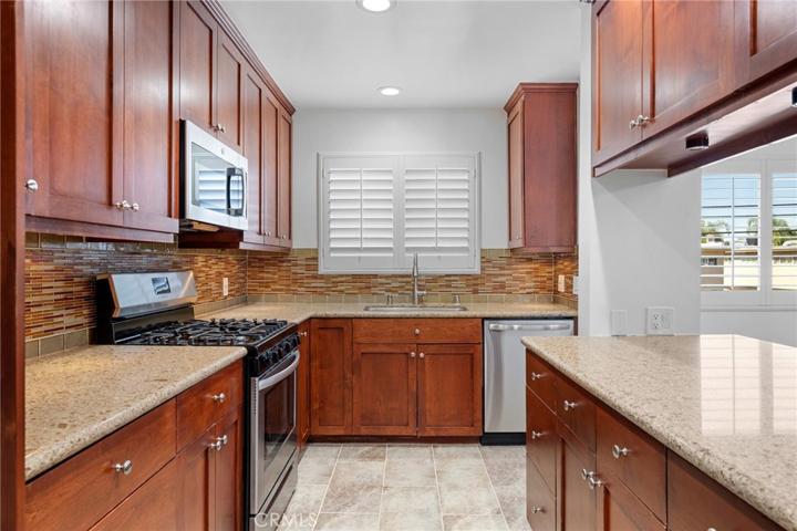 6259 Coldwater Canyon Avenue Unit 17, Valley Glen, California 91606