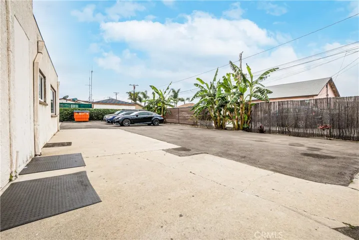 404 E Carson Street, Carson, California 90745