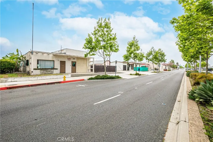 404 E Carson Street, Carson, California 90745