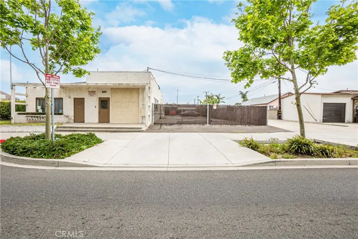 404 E Carson Street, Carson, California 90745