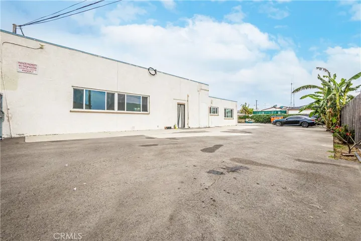 404 E Carson Street, Carson, California 90745