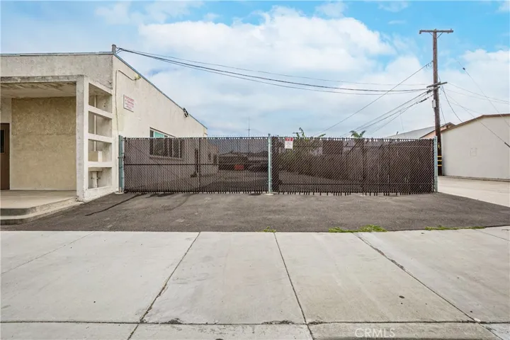 404 E Carson Street, Carson, California 90745
