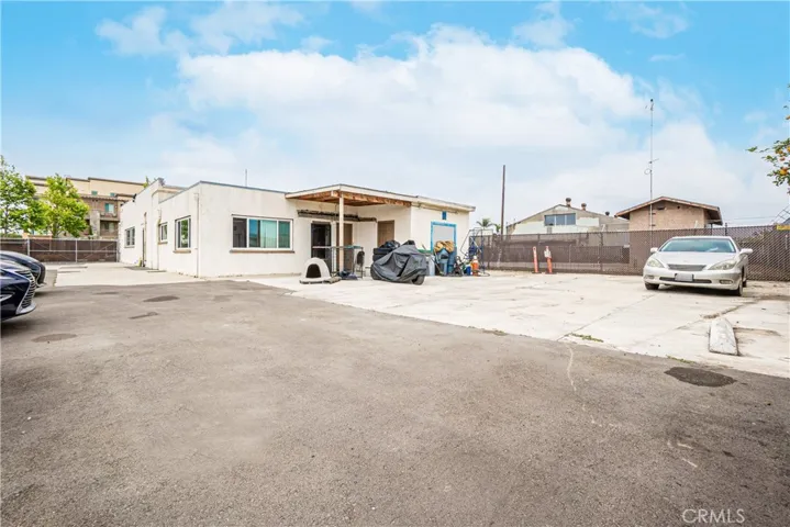 404 E Carson Street, Carson, California 90745