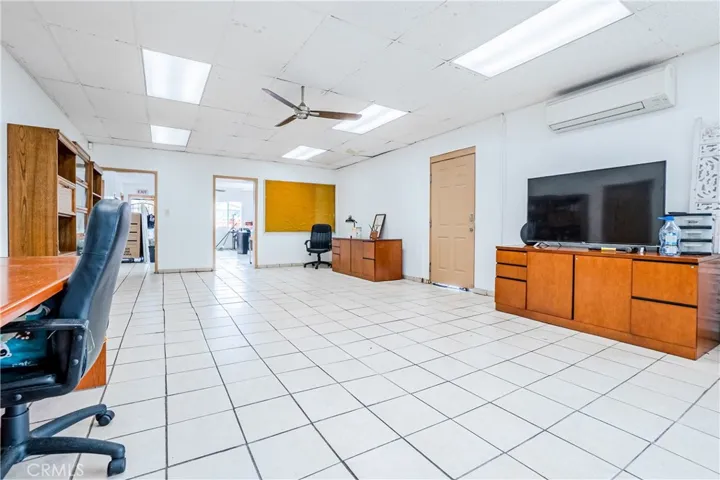 404 E Carson Street, Carson, California 90745