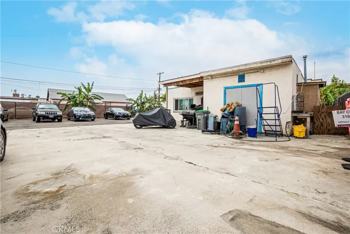 404 E Carson Street, Carson, California 90745