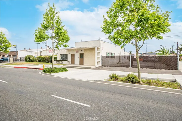 404 E Carson Street, Carson, California 90745
