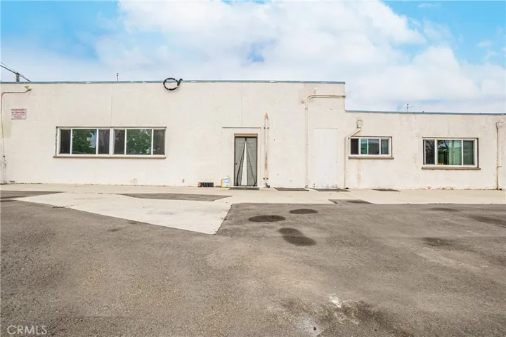 404 E Carson Street, Carson, California 90745
