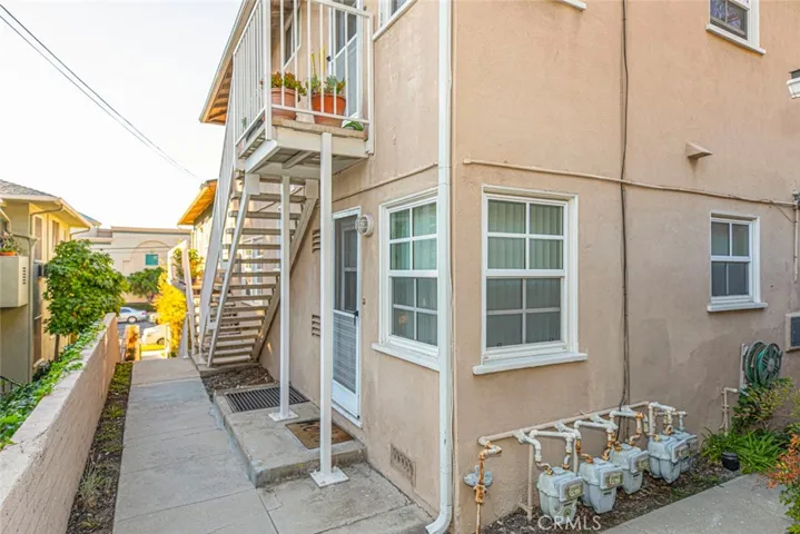 1100 N Verdugo Road, Glendale, California 91206