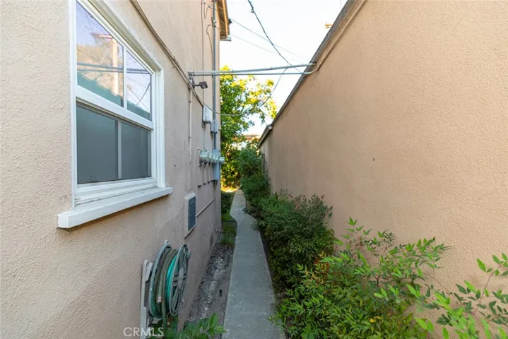 1100 N Verdugo Road, Glendale, California 91206