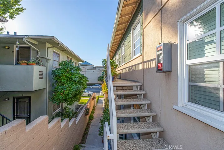 1100 N Verdugo Road, Glendale, California 91206