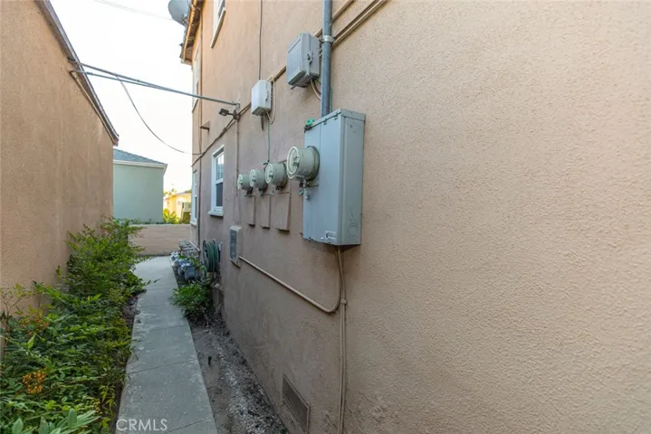 1100 N Verdugo Road, Glendale, California 91206