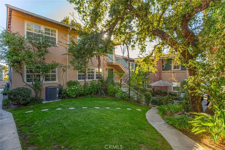 1100 N Verdugo Road, Glendale, California 91206