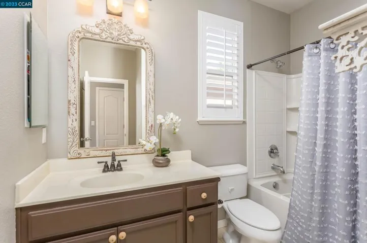 Downstairs Full Bath