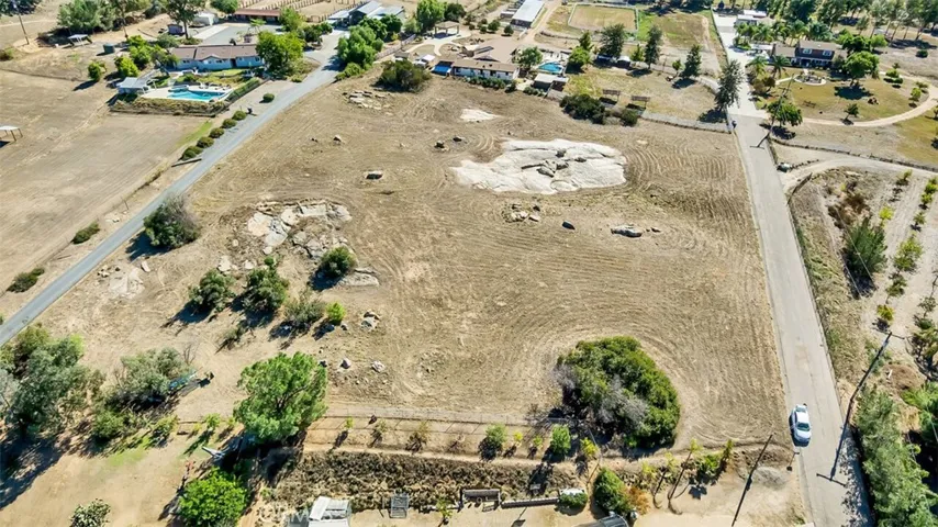 720 Creelman Lane, Ramona, California 92065
