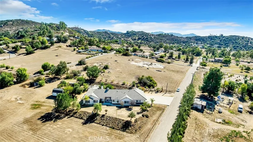 720 Creelman Lane, Ramona, California 92065