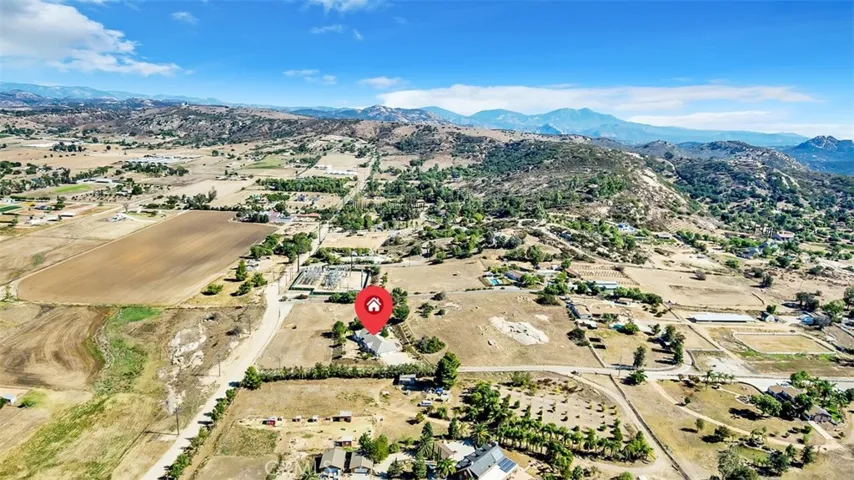 720 Creelman Lane, Ramona, California 92065