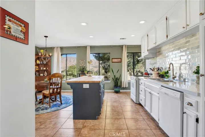 7850 Calpella Avenue, Hesperia, California 92345