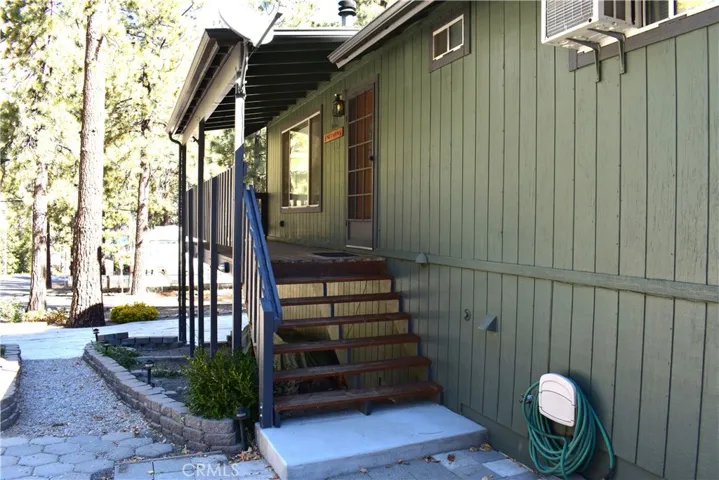1605 Virginia Street, Wrightwood, California 92397