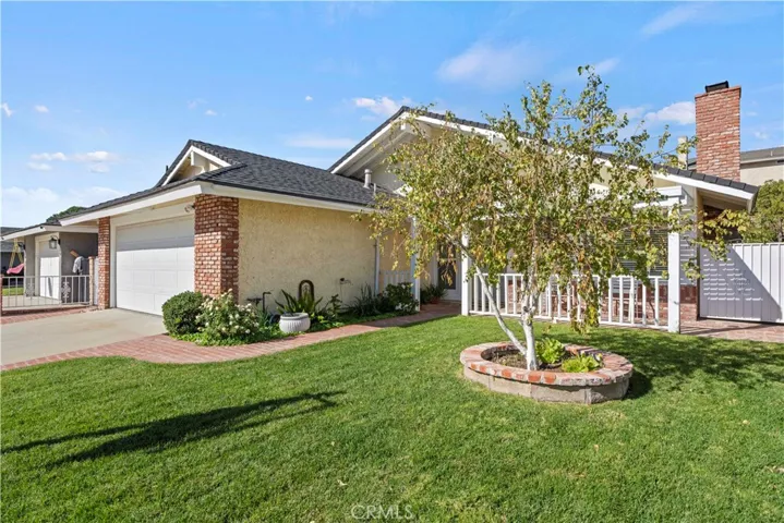 27621 Saffron Lane, Saugus, California 91350
