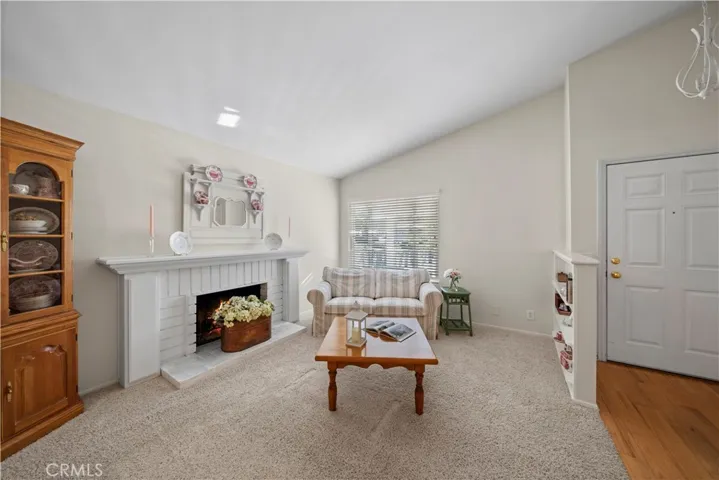 27621 Saffron Lane, Saugus, California 91350