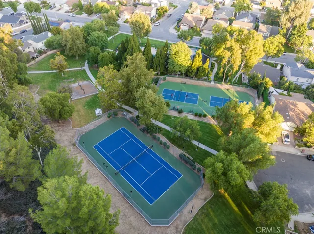 27621 Saffron Lane, Saugus, California 91350