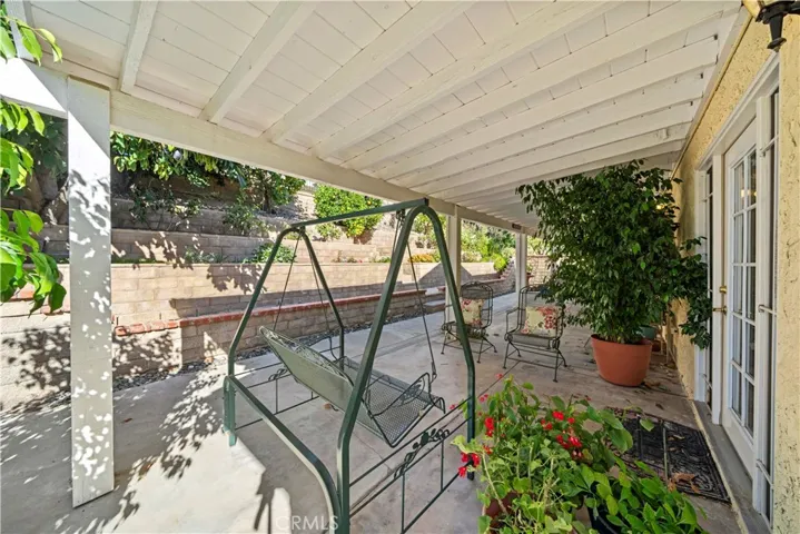 27621 Saffron Lane, Saugus, California 91350