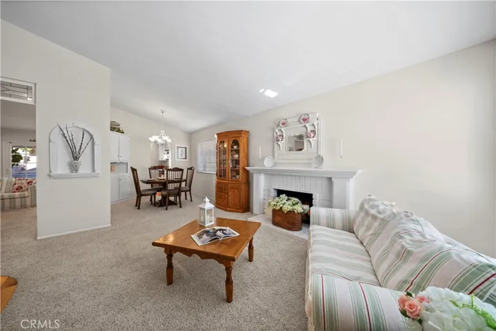 27621 Saffron Lane, Saugus, California 91350