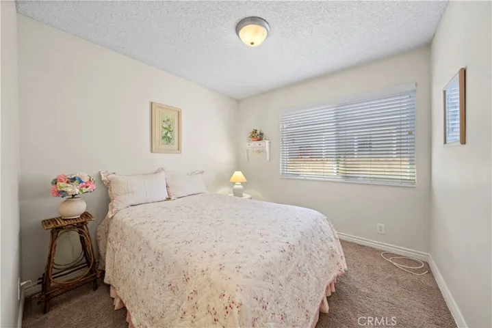 27621 Saffron Lane, Saugus, California 91350
