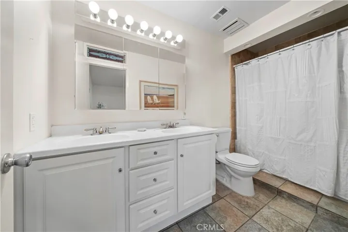 27621 Saffron Lane, Saugus, California 91350