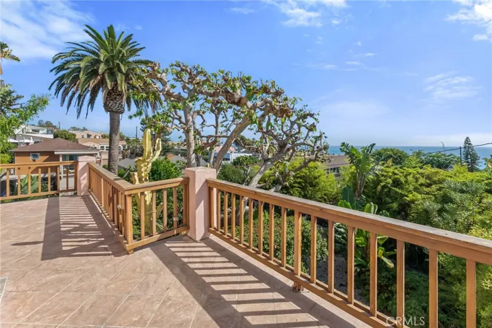 1759 Glenneyre Street, Laguna Beach, California 92651
