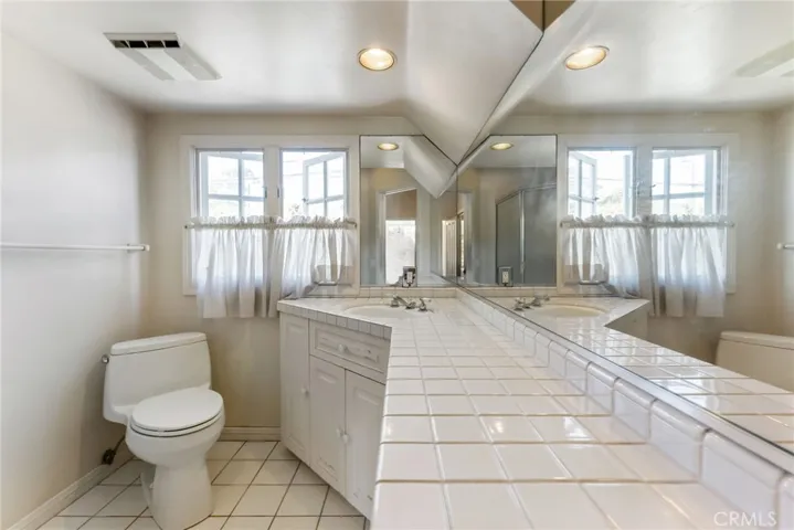 1759 Glenneyre Street, Laguna Beach, California 92651