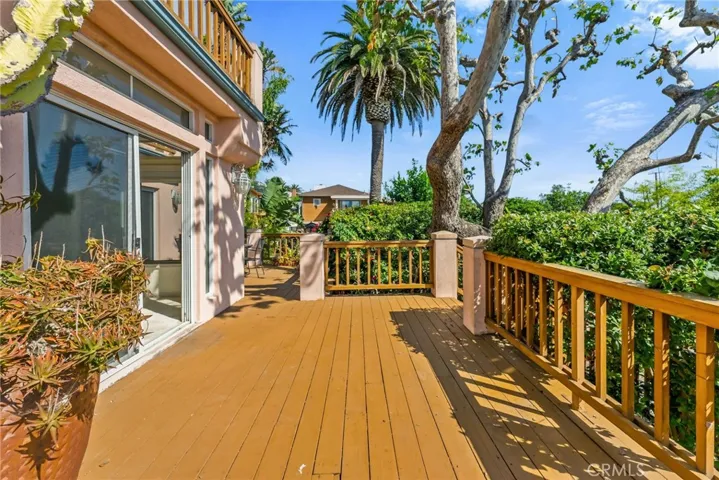 1759 Glenneyre Street, Laguna Beach, California 92651