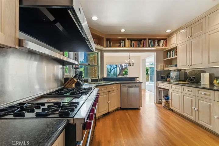 1759 Glenneyre Street, Laguna Beach, California 92651
