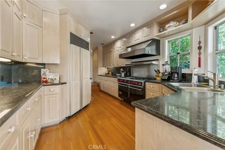 1759 Glenneyre Street, Laguna Beach, California 92651