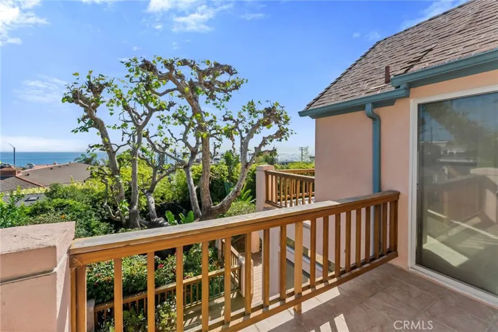 1759 Glenneyre Street, Laguna Beach, California 92651