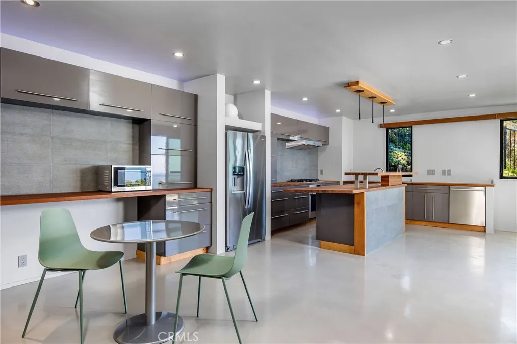 22315 3rd Avenue, Laguna Beach, California 92651 home-pic-10