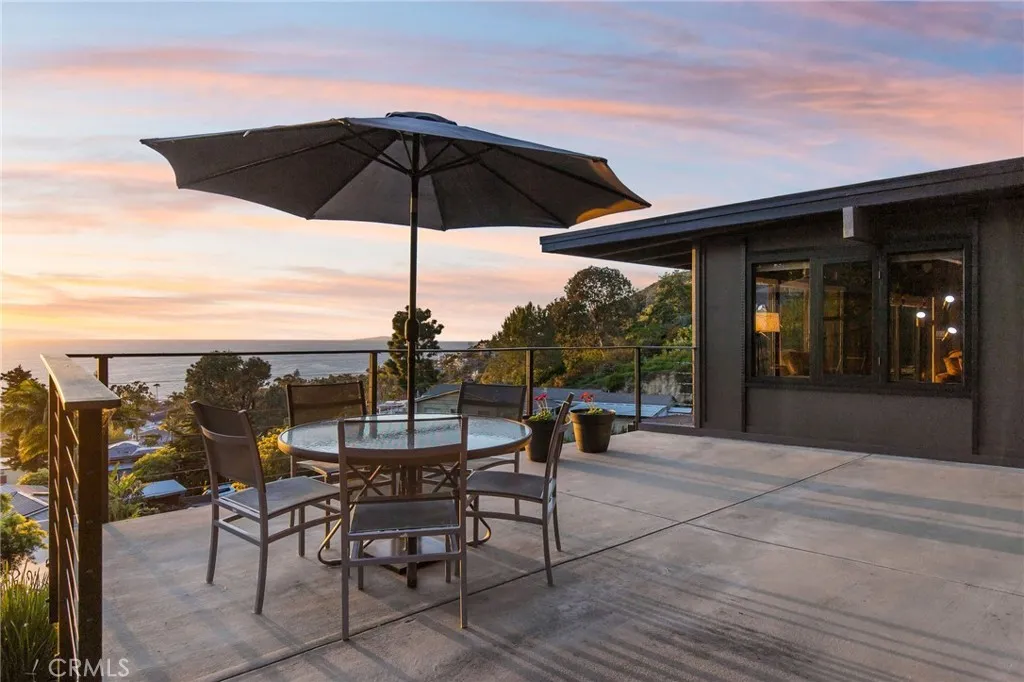 22315 3rd Avenue, Laguna Beach, California 92651 home-pic-0