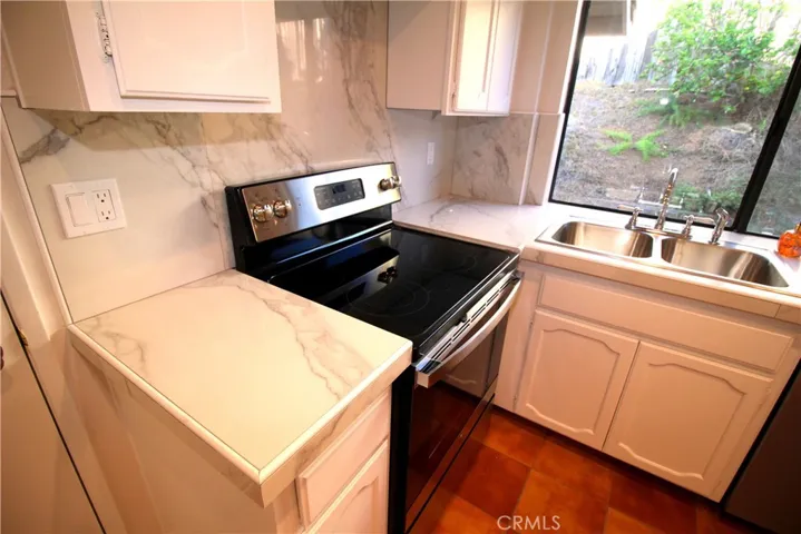 2751 Spokane Way, Carlsbad, California 92010