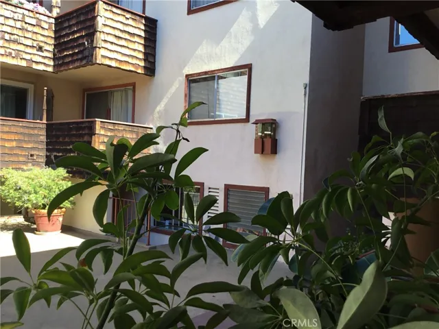 Close to laundry, Parking, gym and sauna