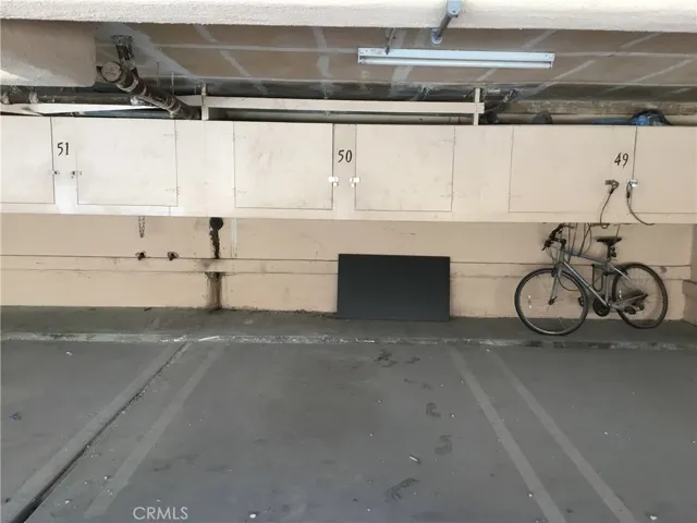 Storage and tandem 2 car parking
