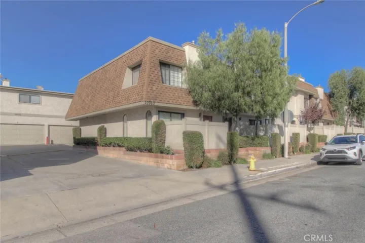 20983 E Covina Boulevard J, Covina, California 91724