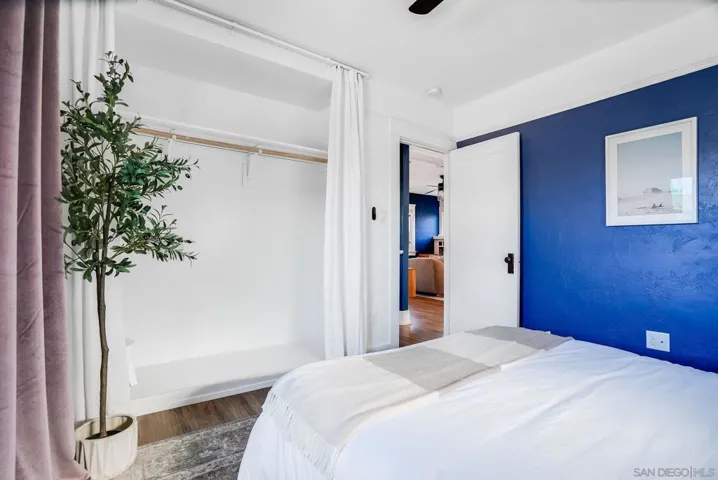 Guest bedroom with Queen-sized bed, but can also fit a King!