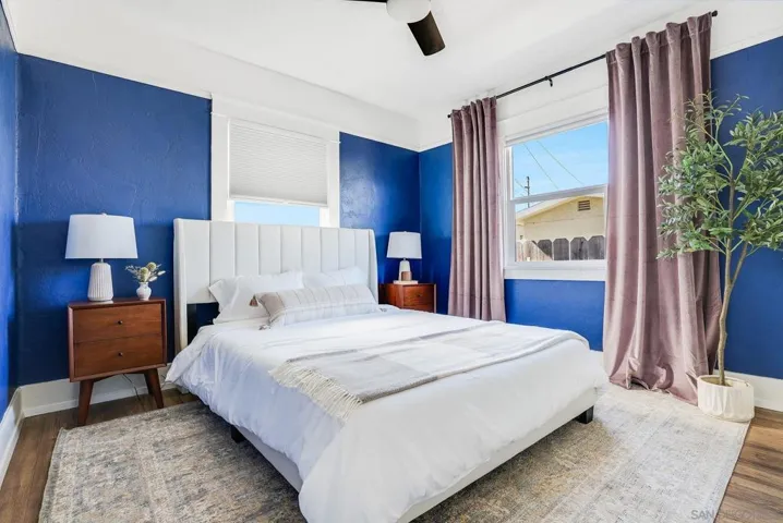 Guest bedroom with Queen-sized bed, but can also fit a King!