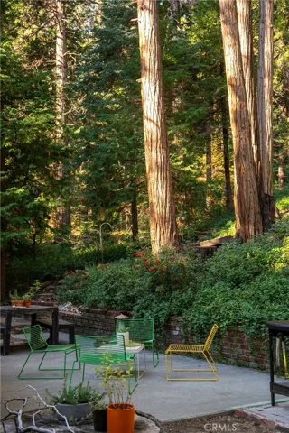 26992 State Hwy 189, Blue Jay, California 92317