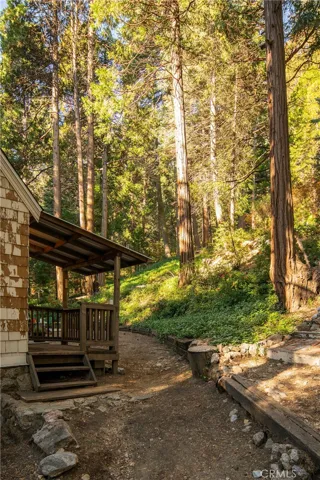 26992 State Hwy 189, Blue Jay, California 92317