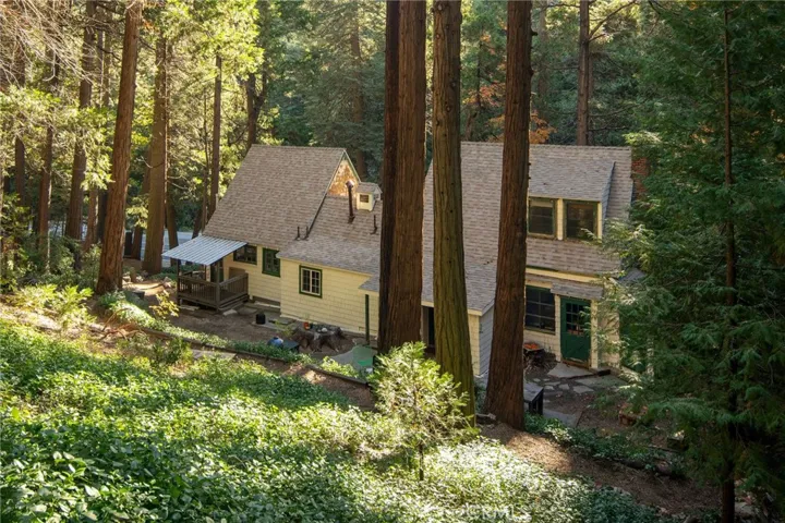 26992 State Hwy 189, Blue Jay, California 92317