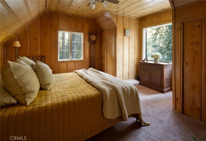 26992 State Hwy 189, Blue Jay, California 92317