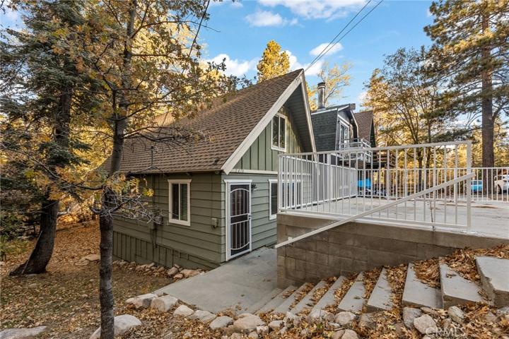 2418 Fir Drive, Running Springs, California 92382
